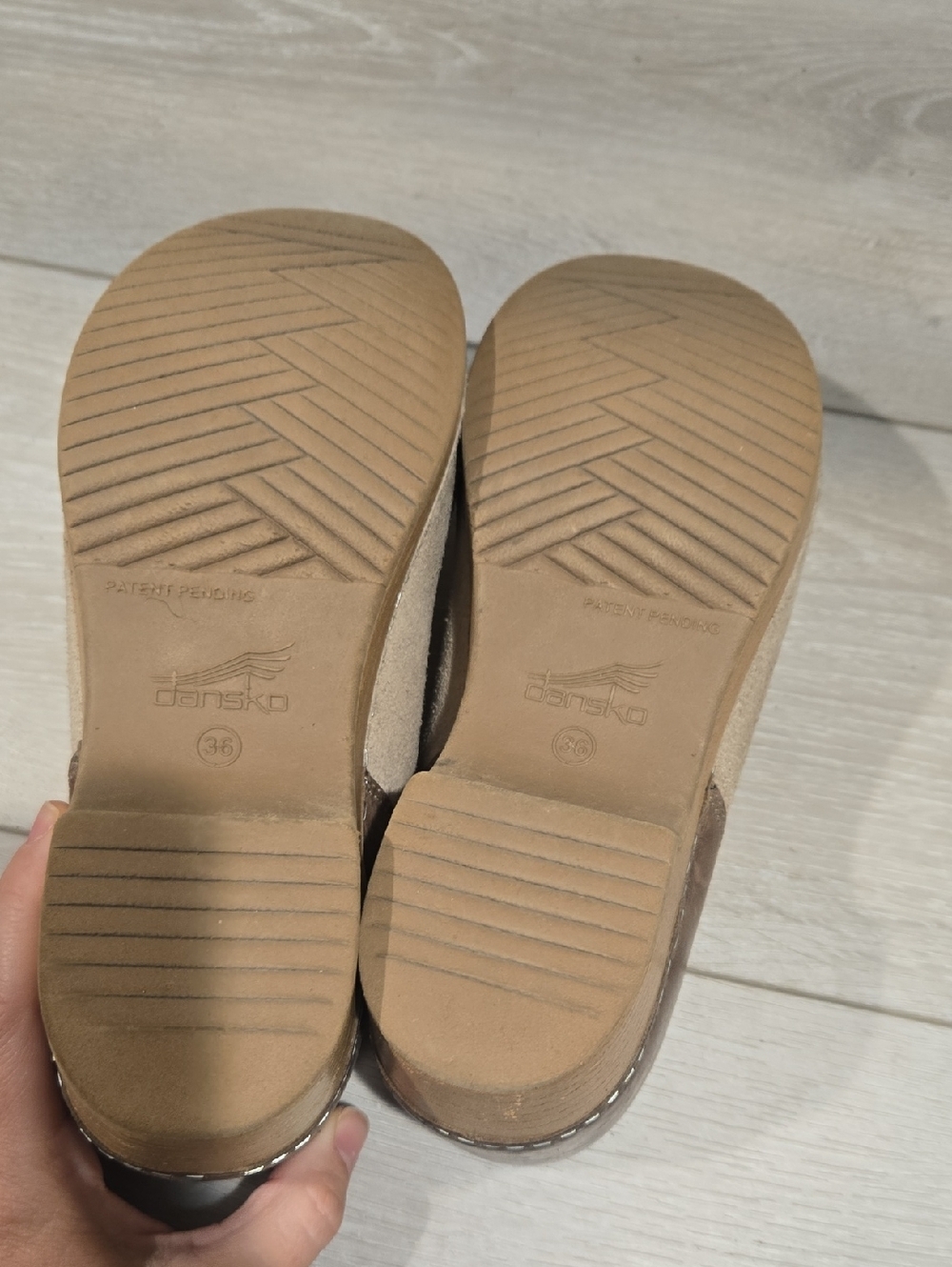 Dansko Women’s Mule Brenna Suede Slip-On Clog in Taupe Shoes Sz 36/5.5-6 - Picture 9 of 10